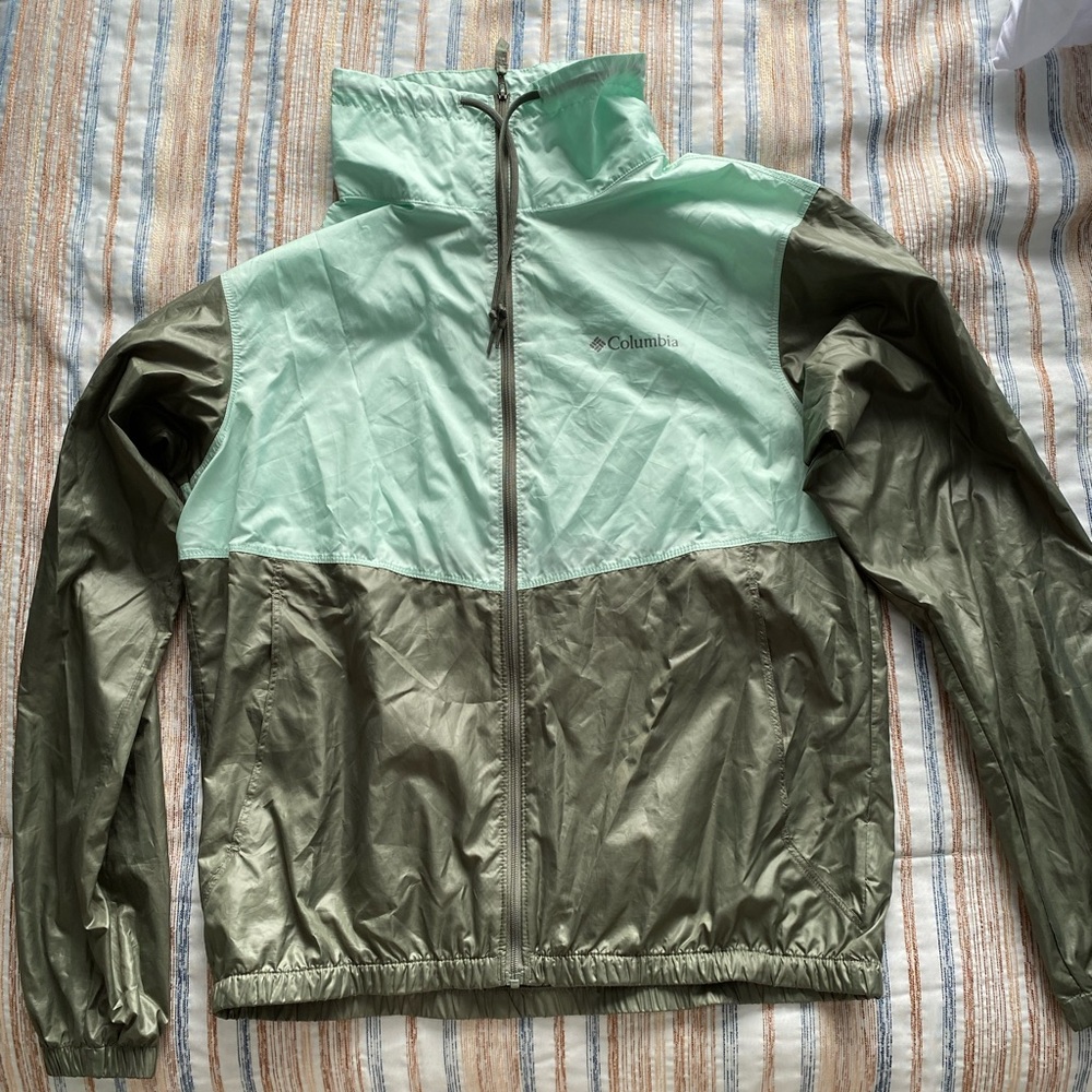 Columbia light Jacket wind breaker size small